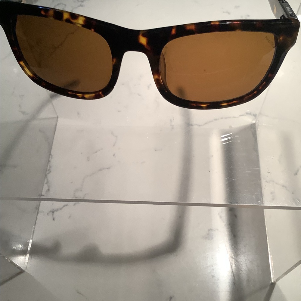 NWOT Men’s Nautica polarized sunglasses - Picture 2 of 6